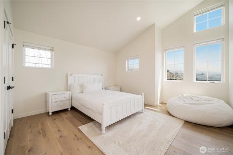 259 Bobcat Lane Chelan WA 98816