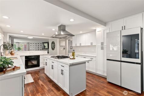 6615 Silver Springs Drive NW Gig Harbor WA 98335