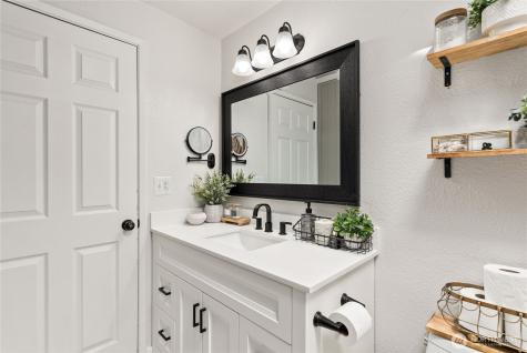 6615 Silver Springs Drive NW Gig Harbor WA 98335