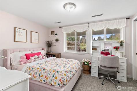 6615 Silver Springs Drive NW Gig Harbor WA 98335
