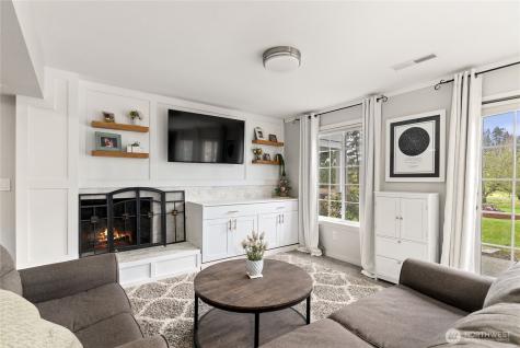 6615 Silver Springs Drive NW Gig Harbor WA 98335