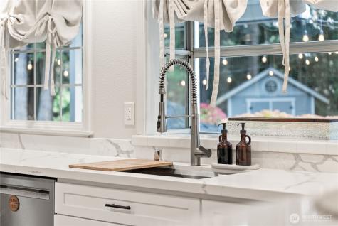 6615 Silver Springs Drive NW Gig Harbor WA 98335