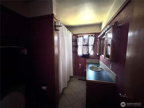 927 E Cherry Avenue Moses Lake WA 98837