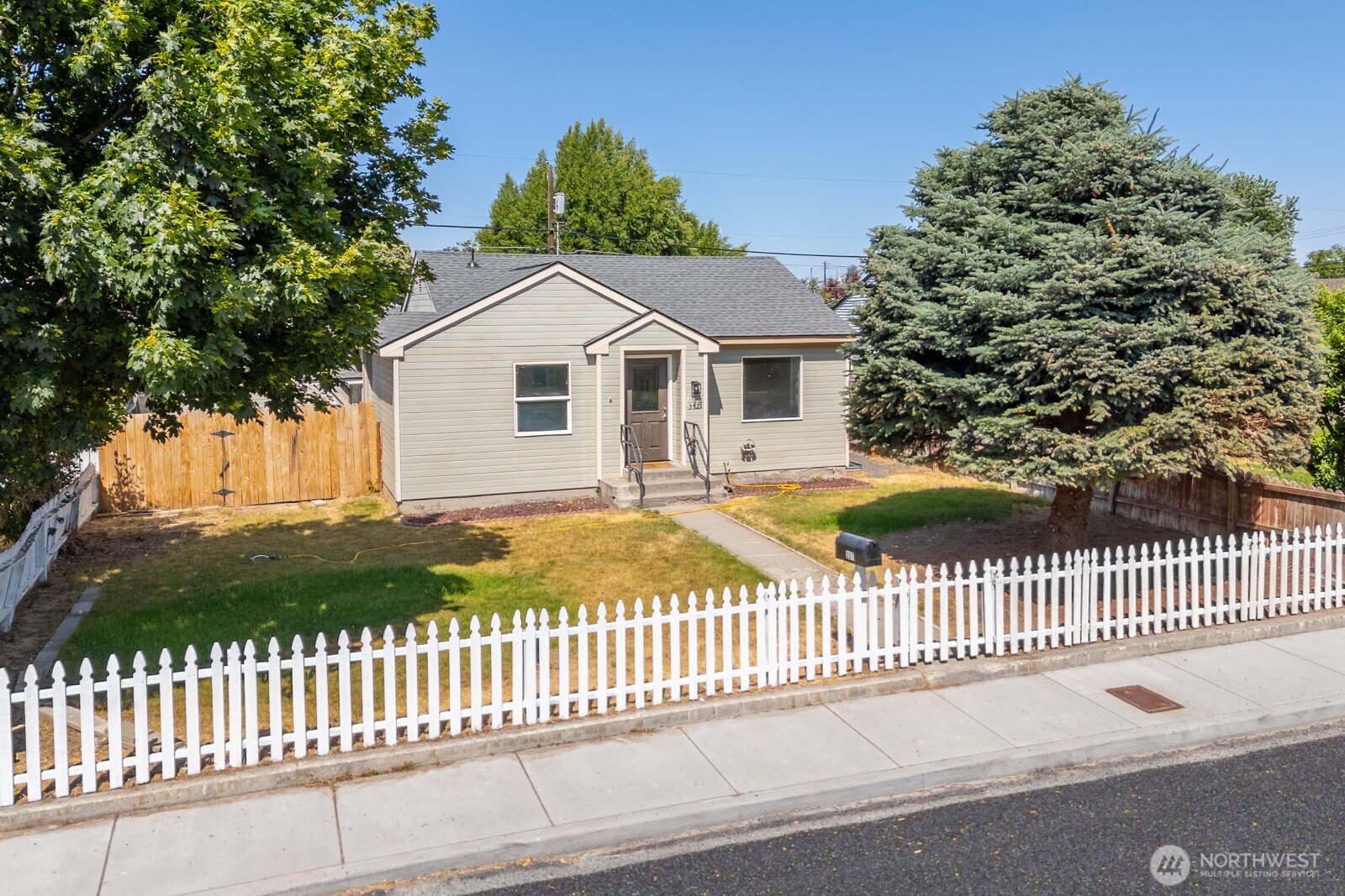 357 7th Avenue SW Ephrata WA 98823