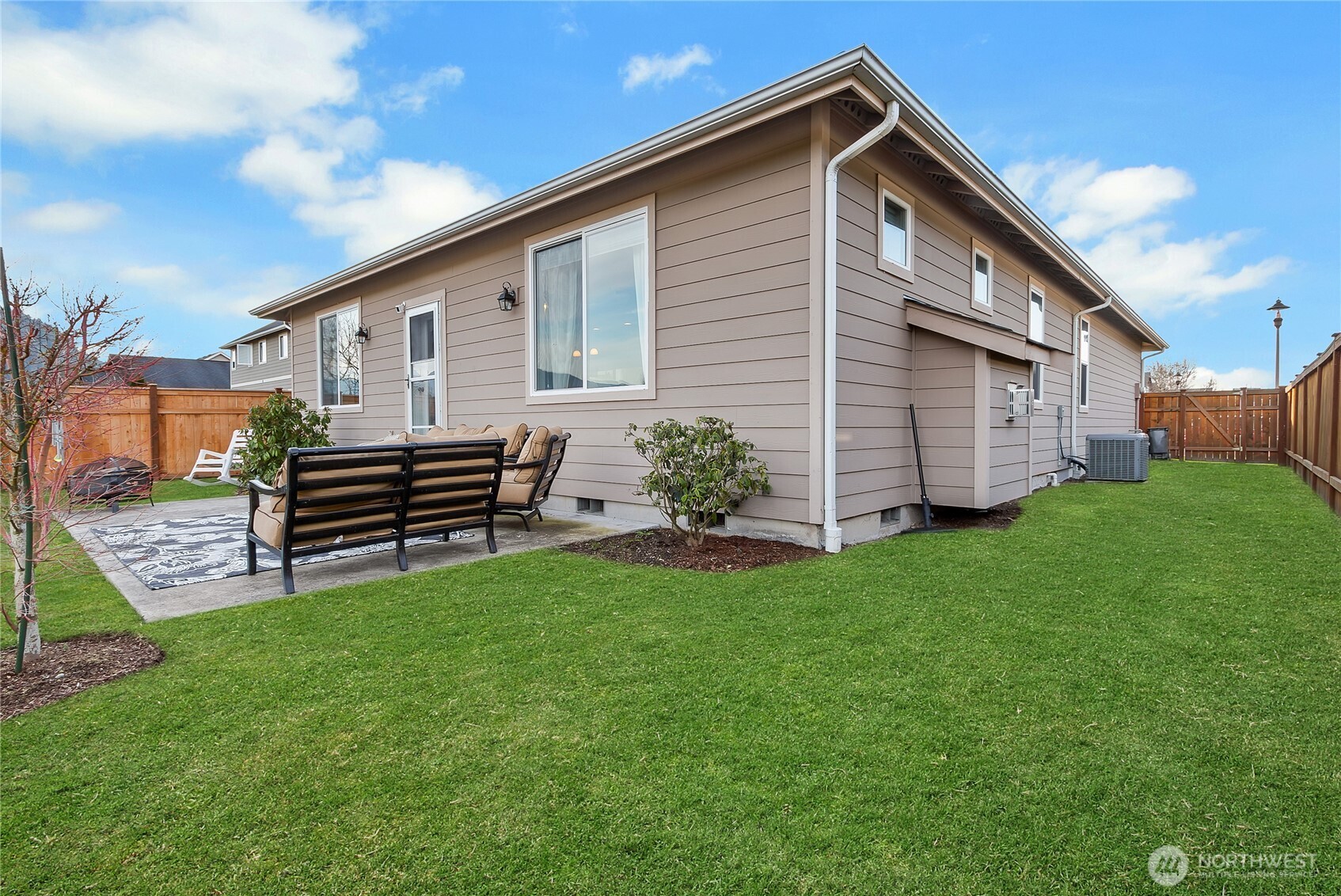 385 Bruhn Lane N Enumclaw WA 98022
