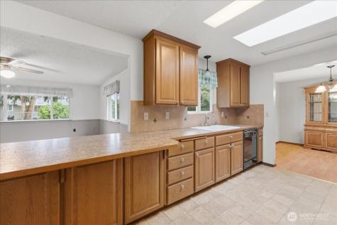 7116 105th Street E Puyallup WA 98373