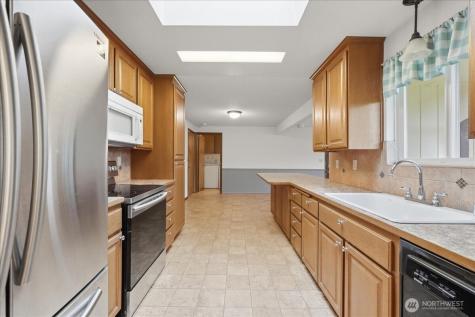 7116 105th Street E Puyallup WA 98373