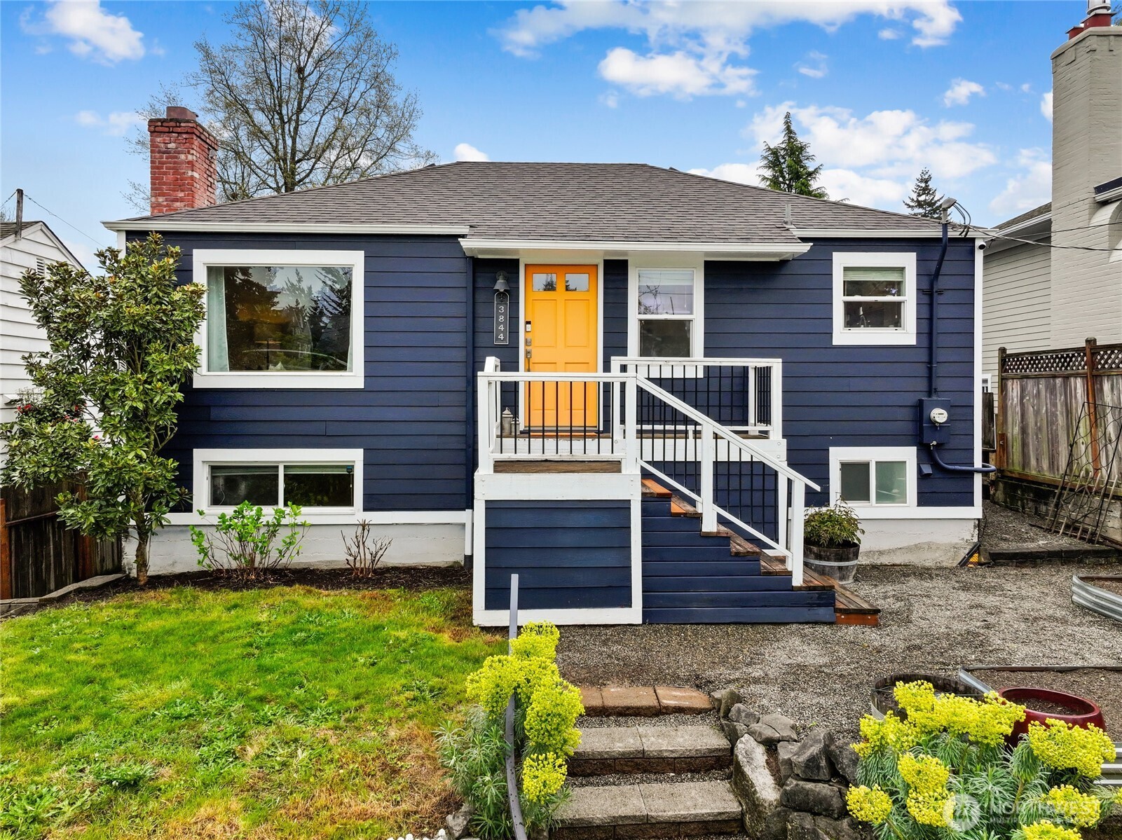 3844 30th Avenue W Seattle WA 98199