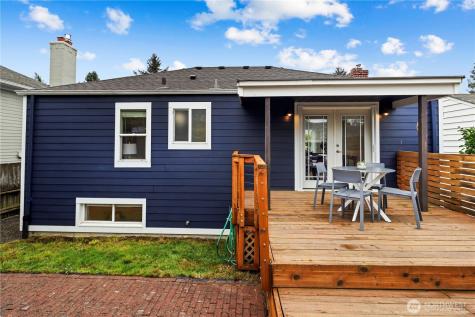 3844 30th Avenue W Seattle WA 98199