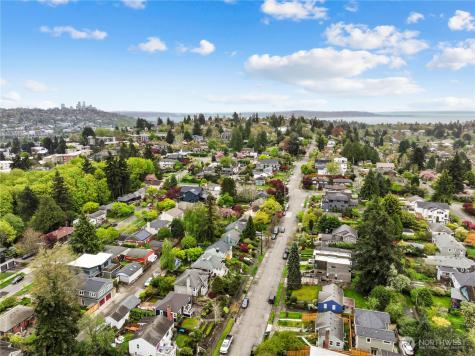 3844 30th Avenue W Seattle WA 98199
