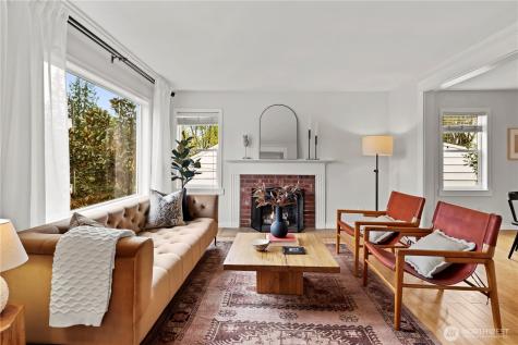 3844 30th Avenue W Seattle WA 98199