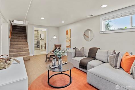 3844 30th Avenue W Seattle WA 98199