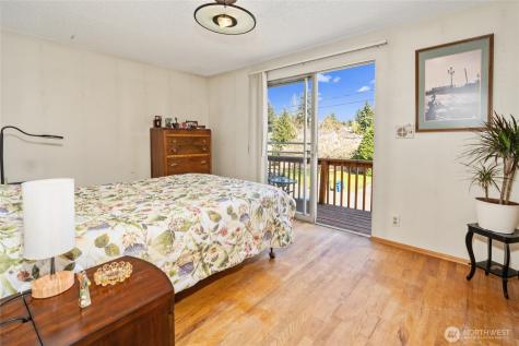 513 Harrington Avenue NE Renton WA 98056