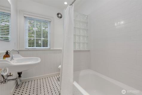 1945 Boyer Avenue E Seattle WA 98112