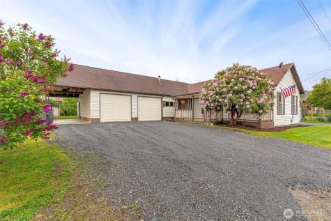 1851 NE Pacific Avenue NE Keyport WA 98345