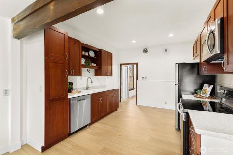 1851 NE Pacific Avenue NE Keyport WA 98345