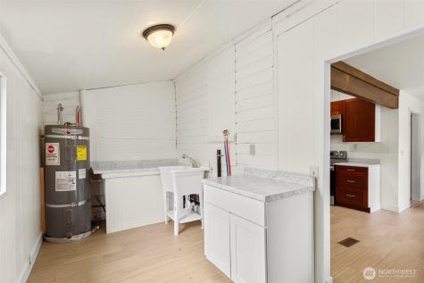1851 NE Pacific Avenue NE Keyport WA 98345