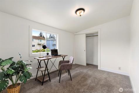 1851 NE Pacific Avenue NE Keyport WA 98345