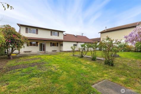 1851 NE Pacific Avenue NE Keyport WA 98345