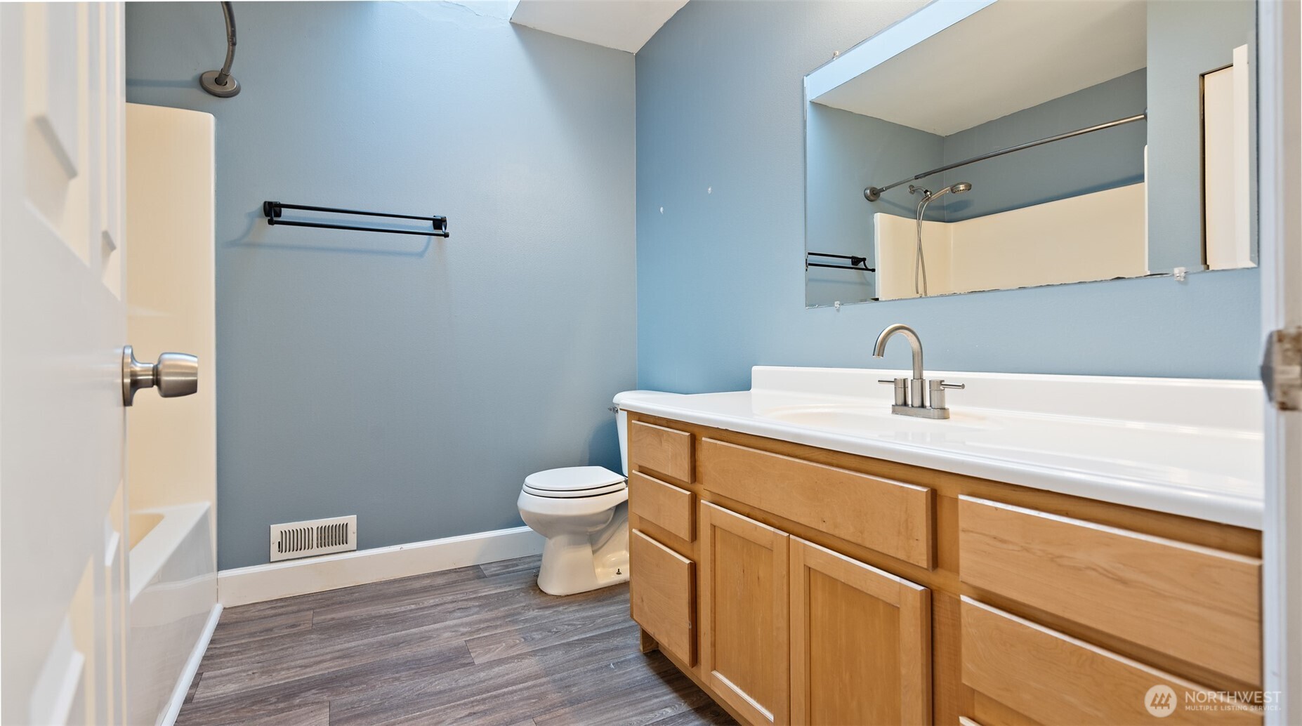 6726 NE Columbia Street Suquamish WA 98392