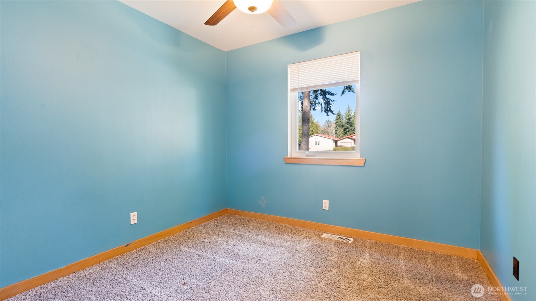 6726 NE Columbia Street Suquamish WA 98392