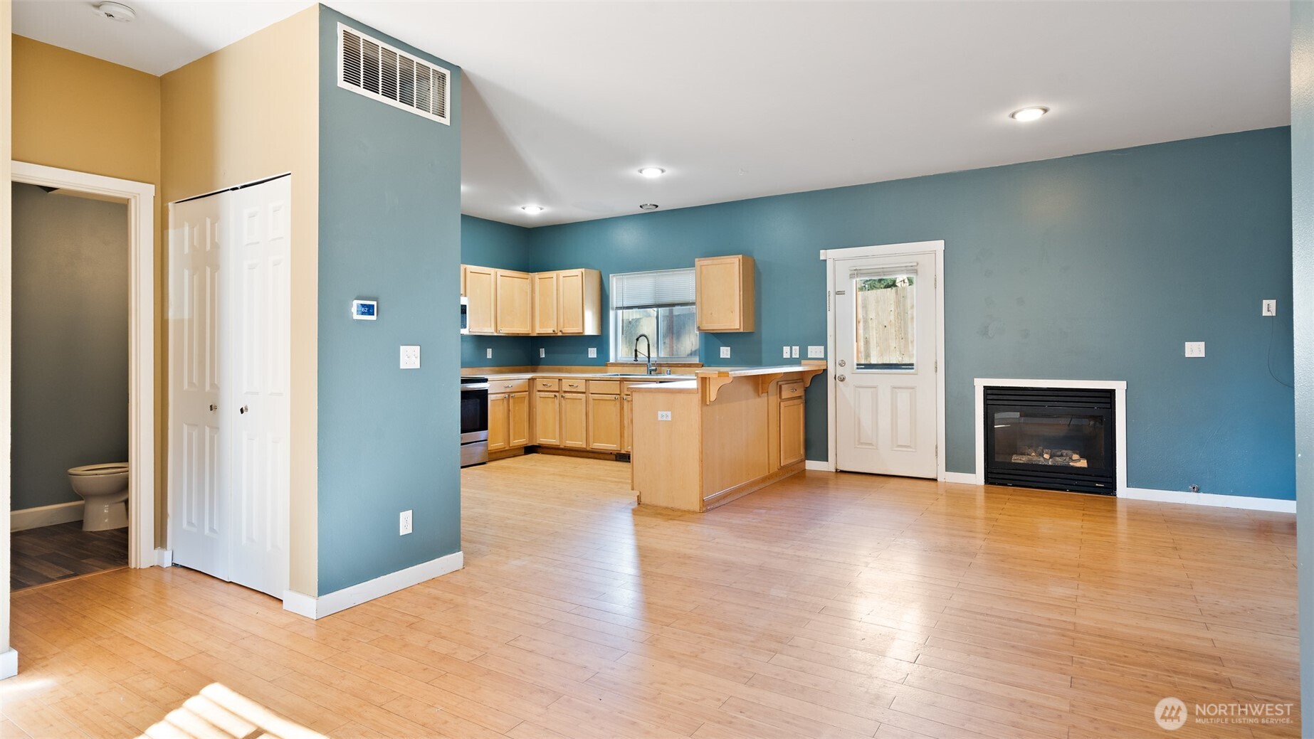 6726 NE Columbia Street Suquamish WA 98392