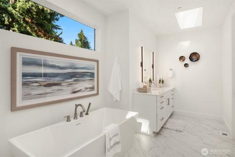 11407 NE 103rd Place Kirkland WA 98033