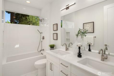 11407 NE 103rd Place Kirkland WA 98033