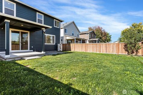 1533 27th Street NW Puyallup WA 98371