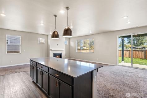 1533 27th Street NW Puyallup WA 98371