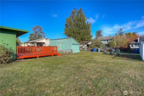 205 Brandywine Avenue Dupont WA 98327