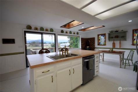 1734 Woodcock Road Sequim WA 98382