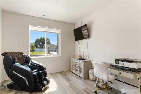 414 N Washington Street Moses Lake WA 98837