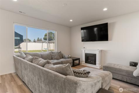 414 N Washington Street Moses Lake WA 98837