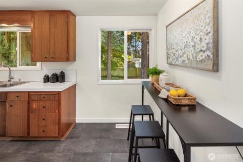 5621 178th Place SW Lynnwood WA 98037