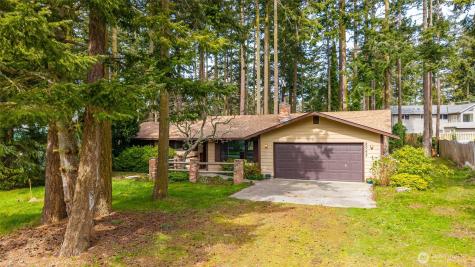 2068 Pine Wood Way Oak Harbor WA 98277