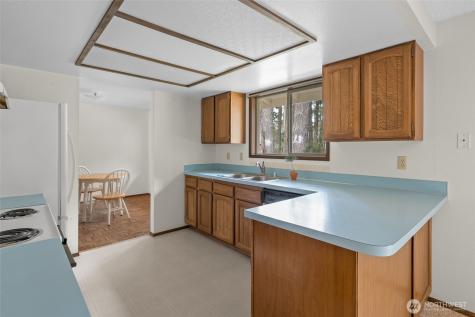 2068 Pine Wood Way Oak Harbor WA 98277