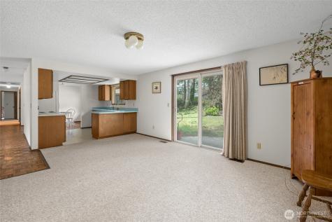 2068 Pine Wood Way Oak Harbor WA 98277