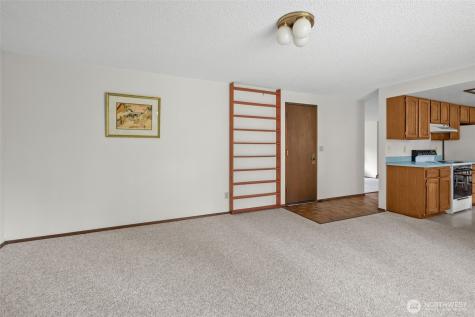 2068 Pine Wood Way Oak Harbor WA 98277