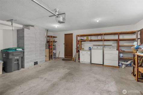 2068 Pine Wood Way Oak Harbor WA 98277