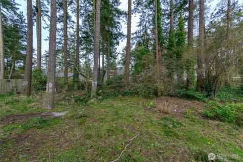 2068 Pine Wood Way Oak Harbor WA 98277