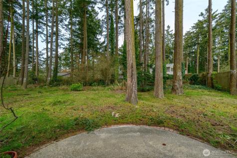 2068 Pine Wood Way Oak Harbor WA 98277