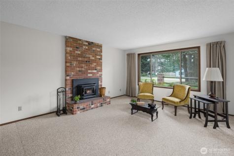 2068 Pine Wood Way Oak Harbor WA 98277