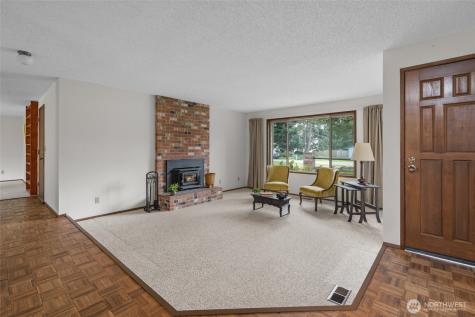 2068 Pine Wood Way Oak Harbor WA 98277