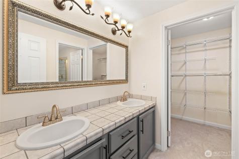 5610 S 296th Court Auburn WA 98001