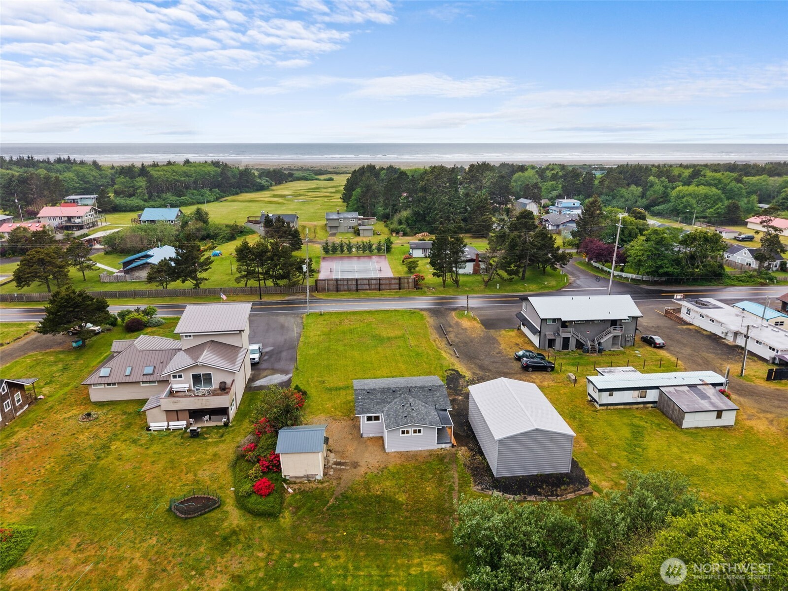 1642 State Route 105 Grayland WA 98547
