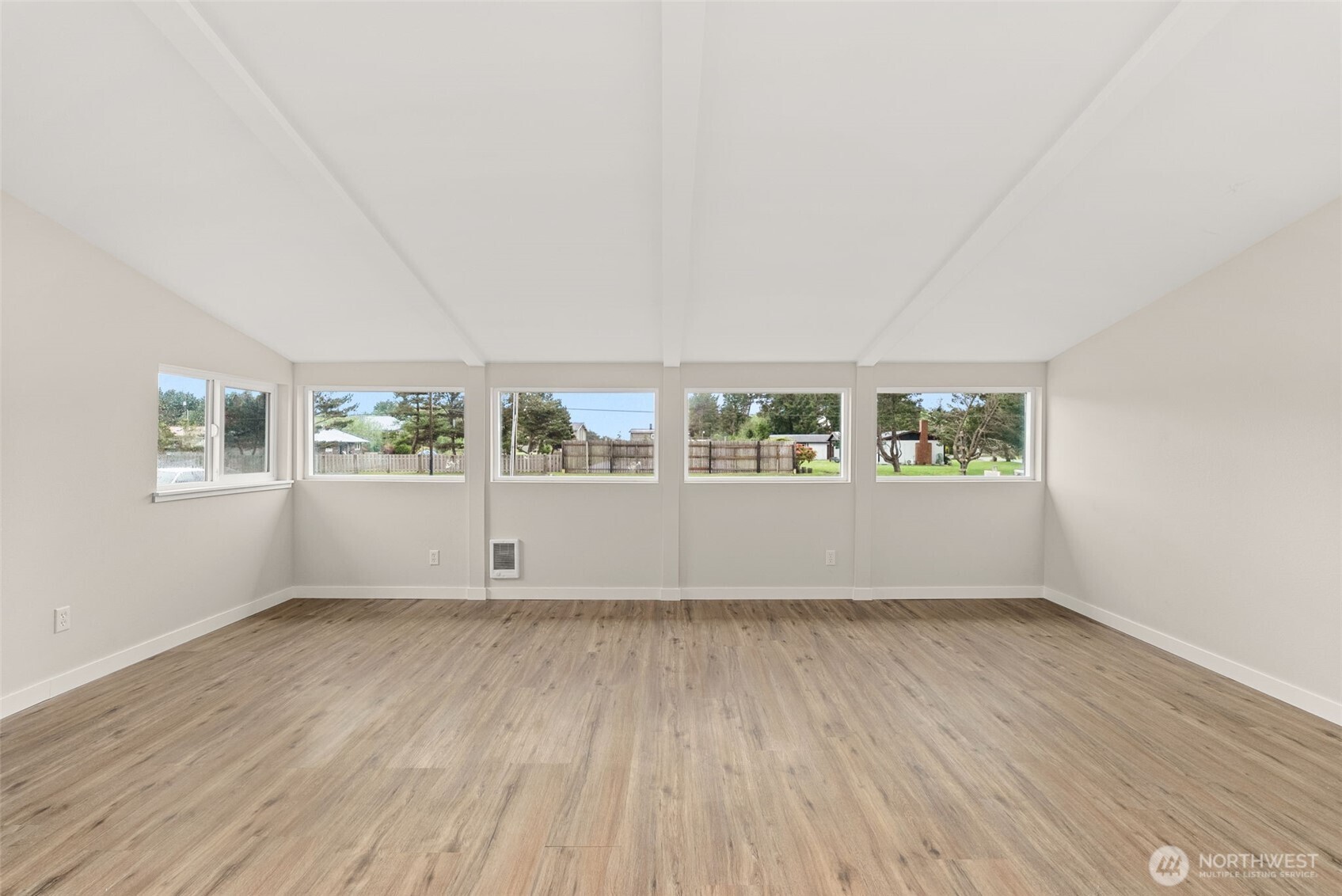 1642 State Route 105 Grayland WA 98547