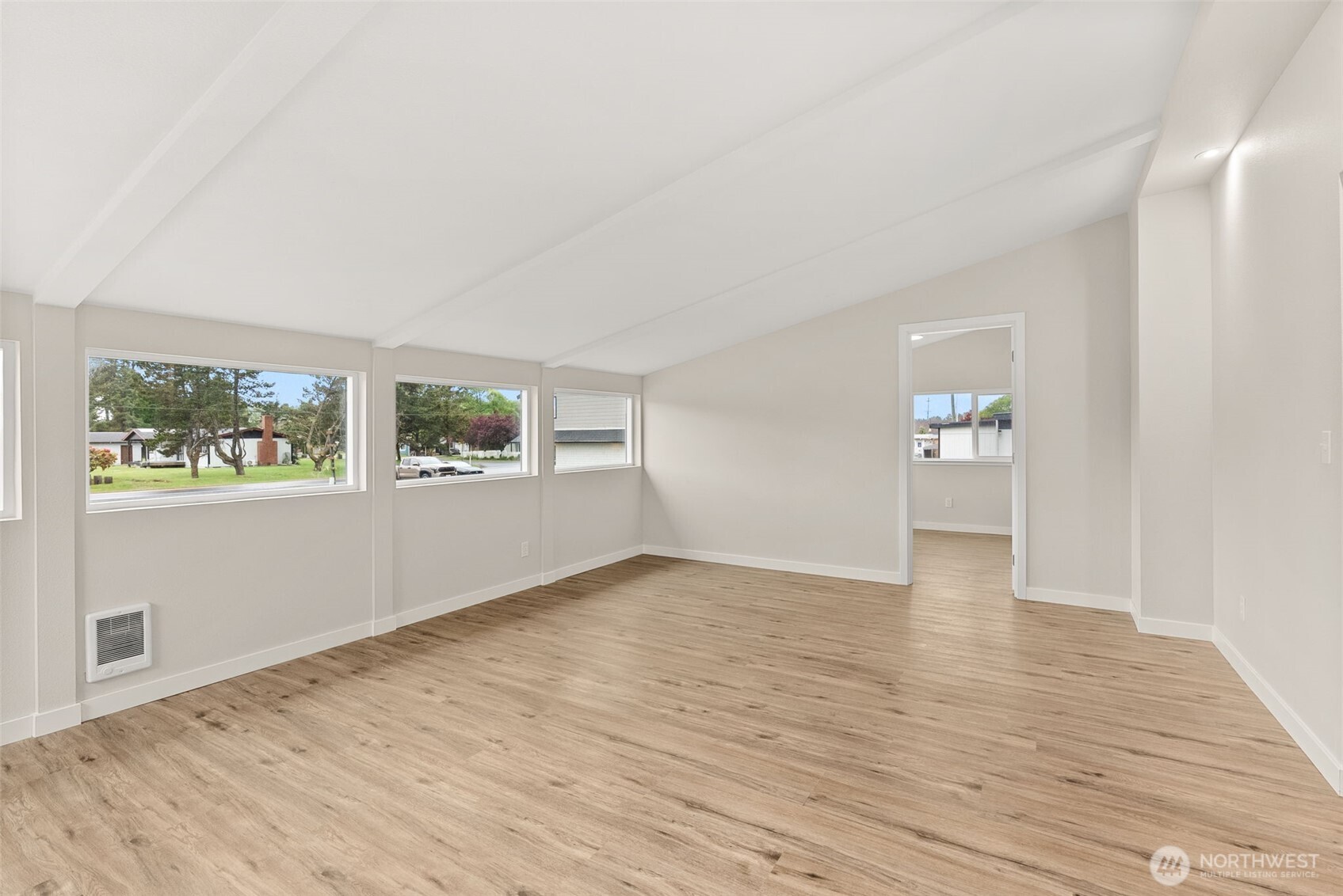 1642 State Route 105 Grayland WA 98547