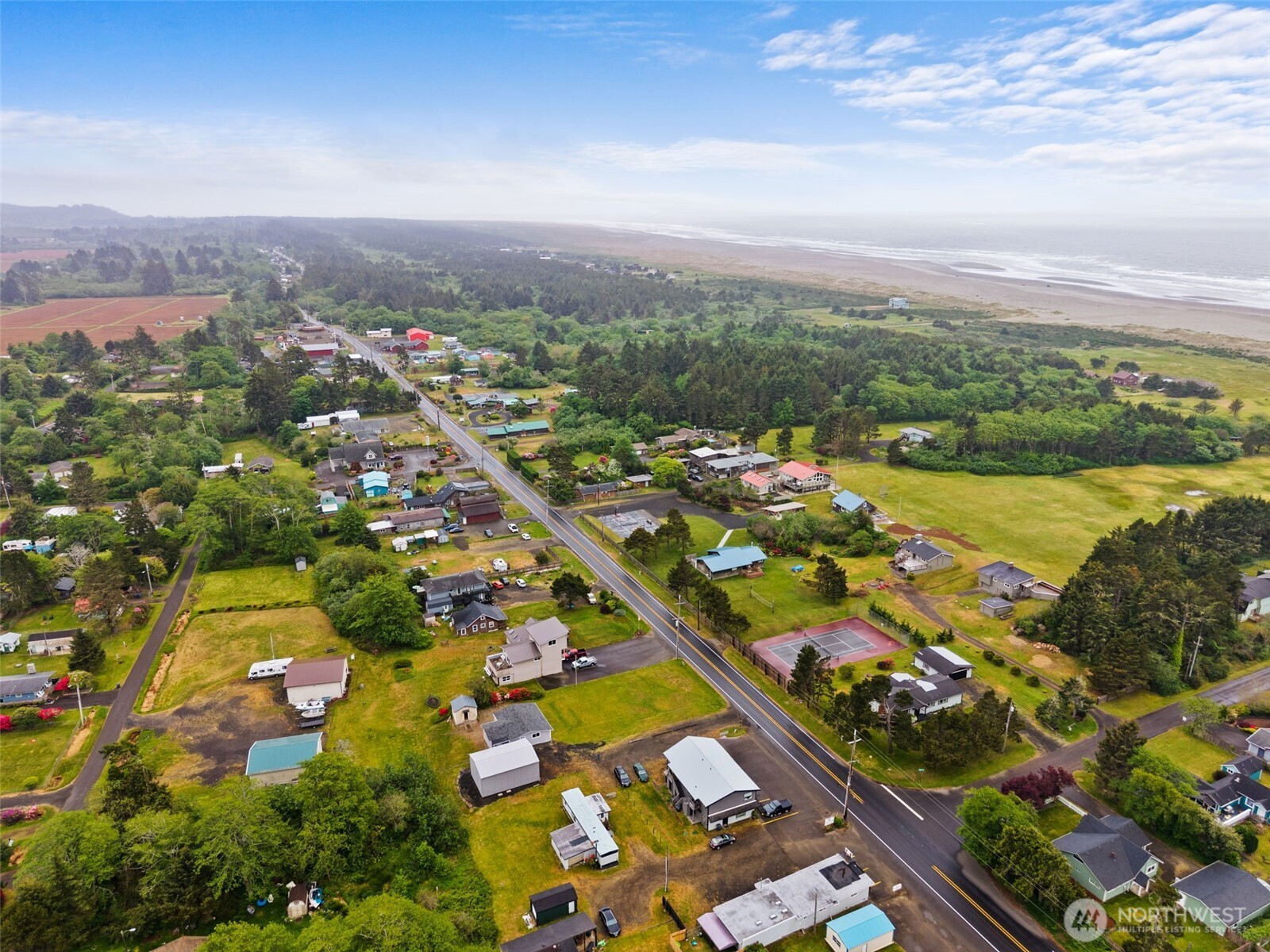 1642 State Route 105 Grayland WA 98547
