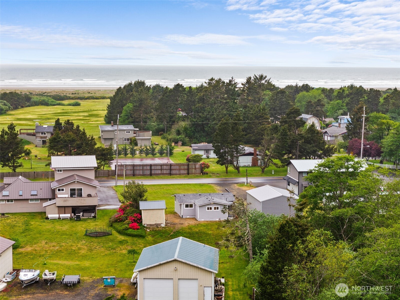 1642 State Route 105 Grayland WA 98547